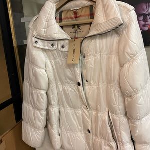Burberry Puffer coat “New”medium